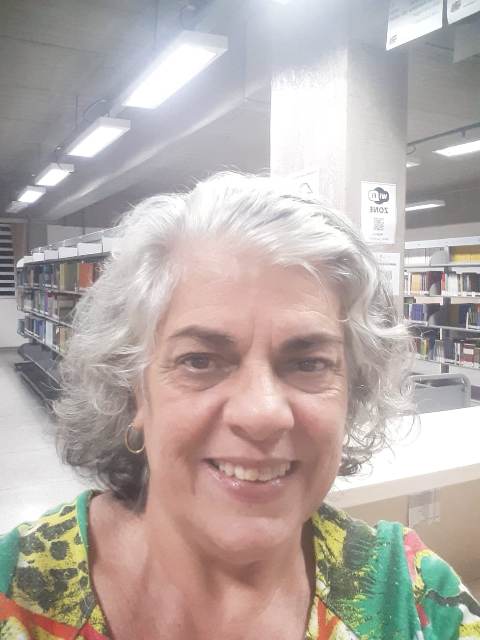 Bibliotecária Aparecida Stradiotto Mender